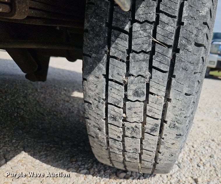 image for item LM9145 2001 Ford E250  handicap accessible van