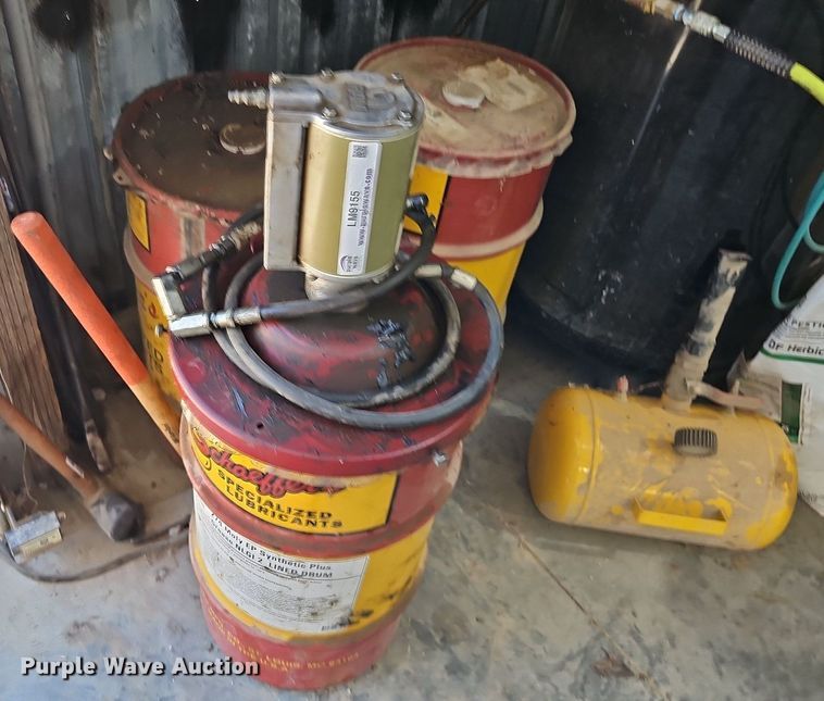 image for item LM9155 Alamite Ram  pneumatic grease pump