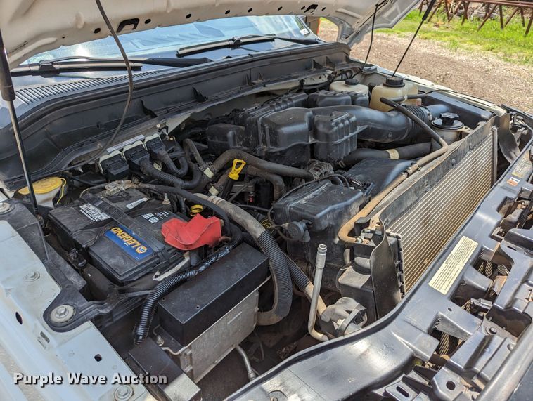 image for item LM9789 2015 Ford F350 Super Duty  flatbed pickup truck