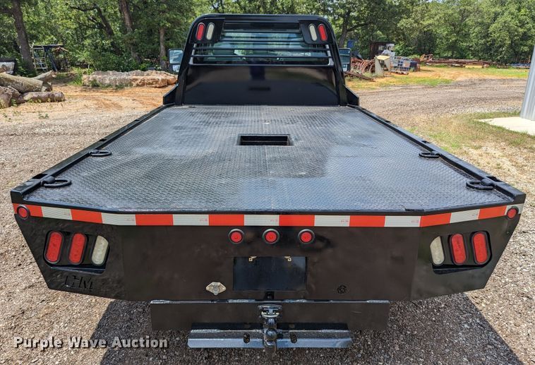 image for item LM9789 2015 Ford F350 Super Duty  flatbed pickup truck