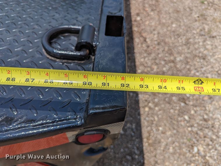 image for item LM9789 2015 Ford F350 Super Duty  flatbed pickup truck