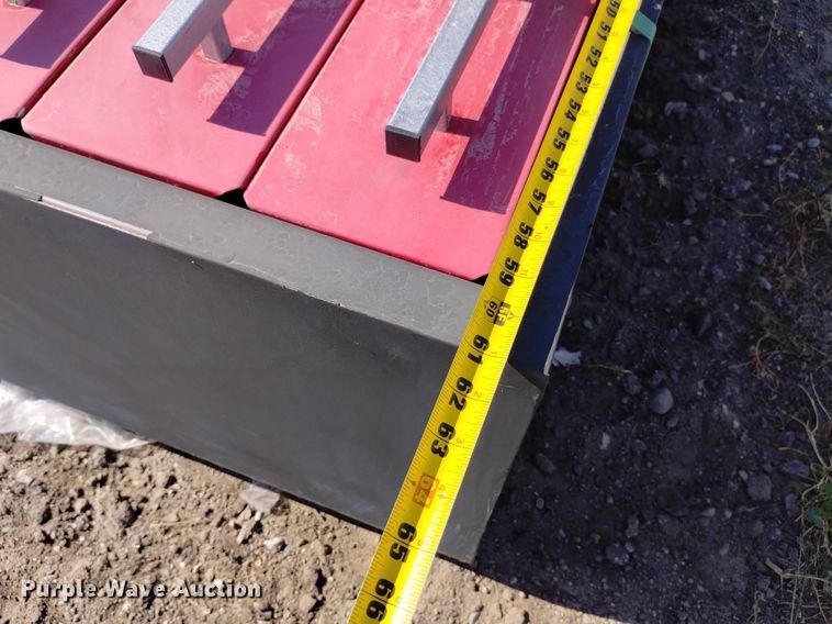 image for item LN9851 Toolbox