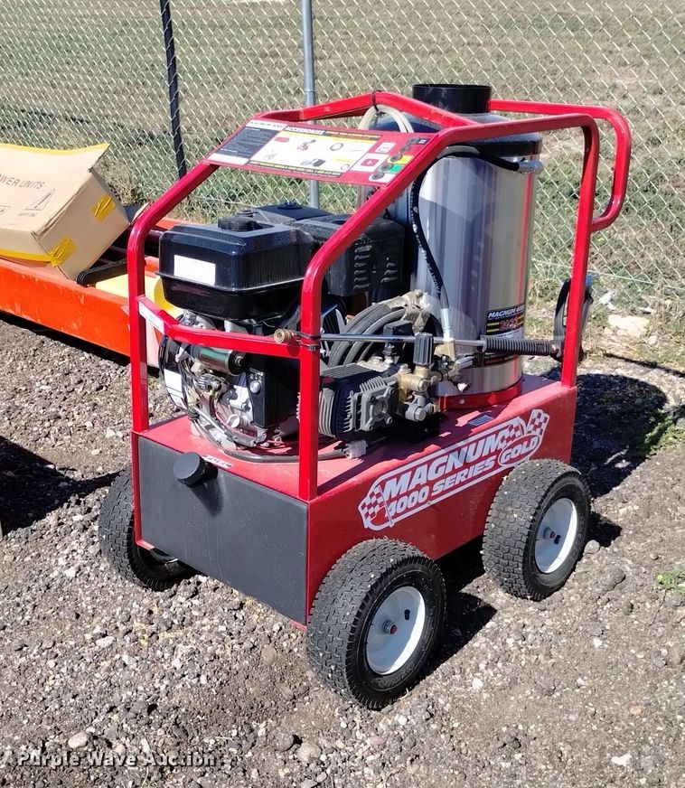 image for item LN9858 Magnum  GS18 pressure washer