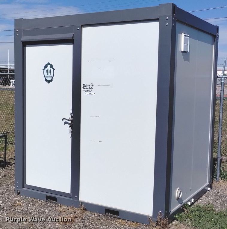 image for item LN9861 Portable restroom 