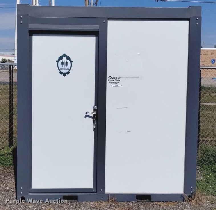 image for item LN9861 Portable restroom 