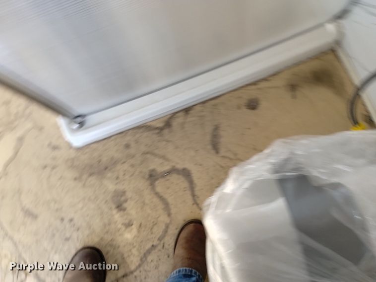 image for item LN9861 Portable restroom 