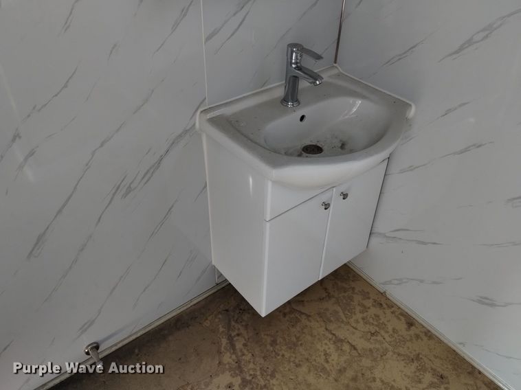 image for item LN9861 Portable restroom 