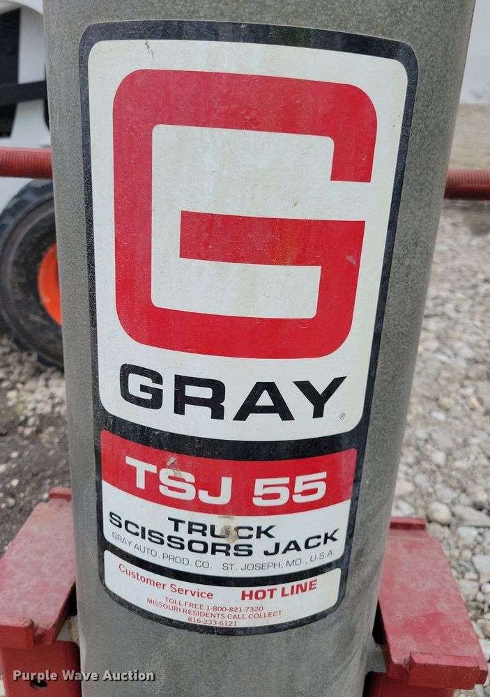 image for item LO9820 Gray TSJ 55  truck jack