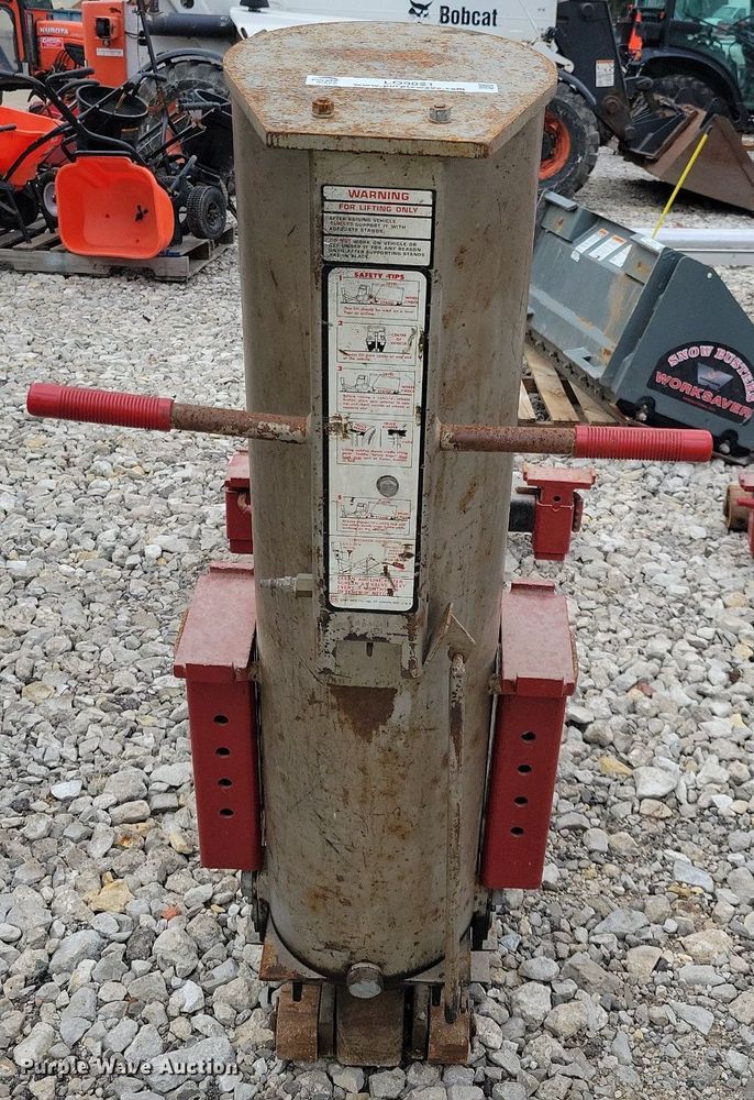 image for item LO9821 Gray TSJ 55  truck jack