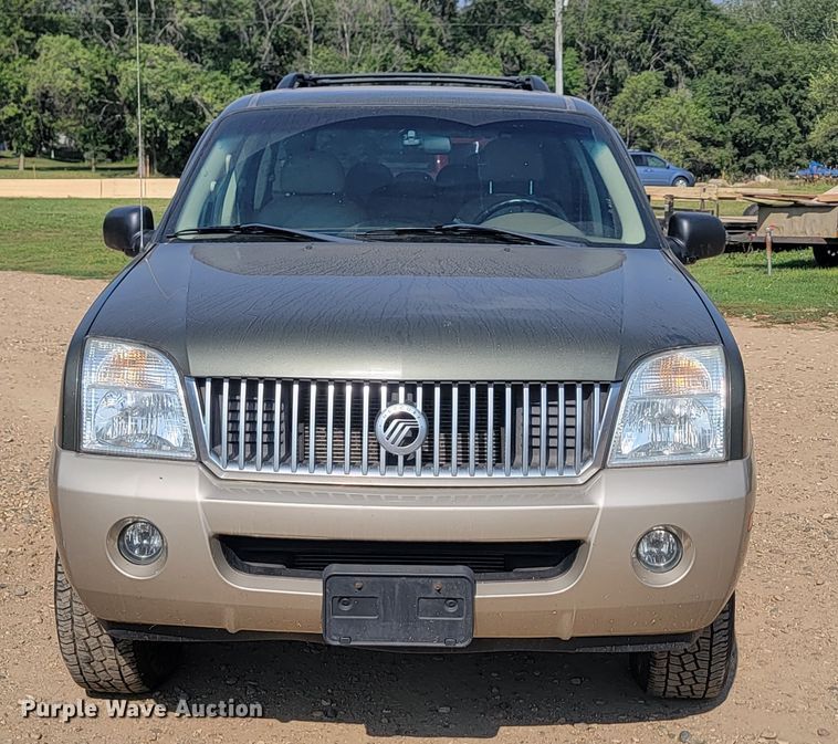 image for item LQ9262 2004 Mercury Mountaineer  SUV