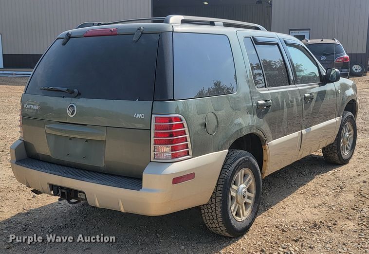image for item LQ9262 2004 Mercury Mountaineer  SUV