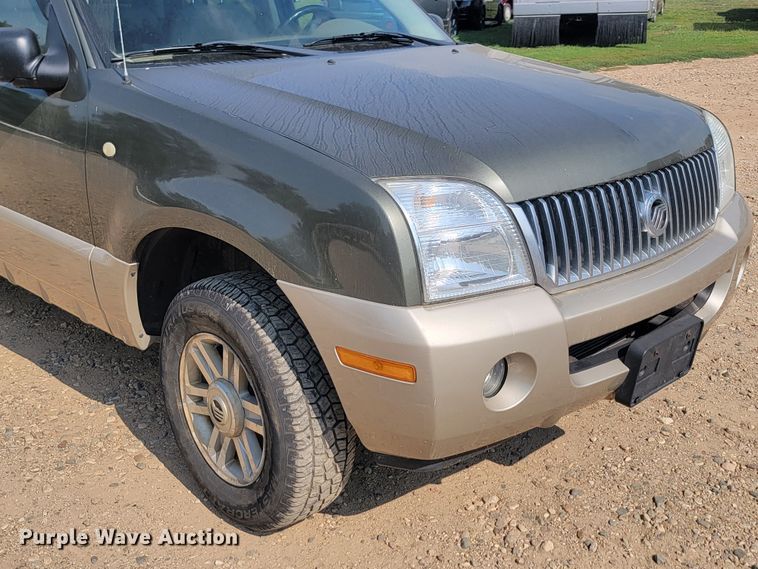 image for item LQ9262 2004 Mercury Mountaineer  SUV