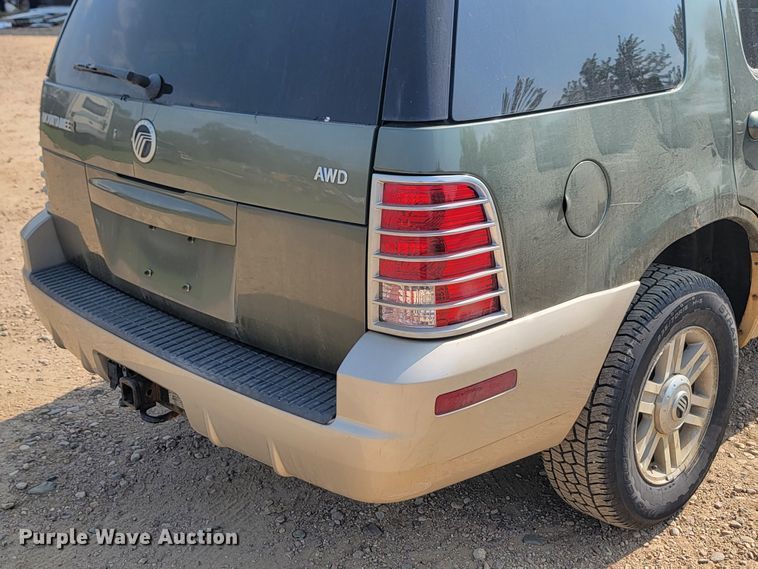 image for item LQ9262 2004 Mercury Mountaineer  SUV