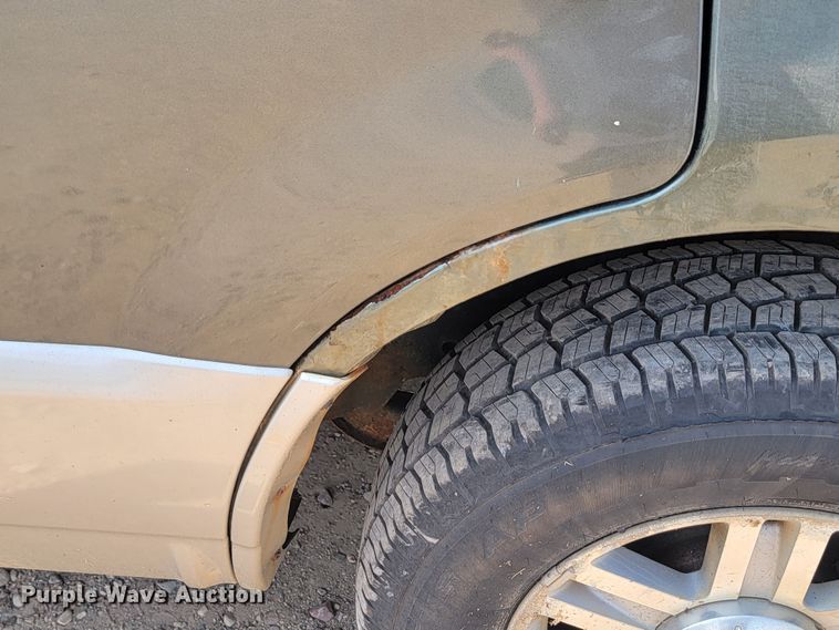 image for item LQ9262 2004 Mercury Mountaineer  SUV