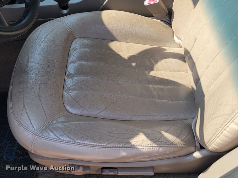 image for item LQ9262 2004 Mercury Mountaineer  SUV