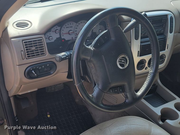 image for item LQ9262 2004 Mercury Mountaineer  SUV