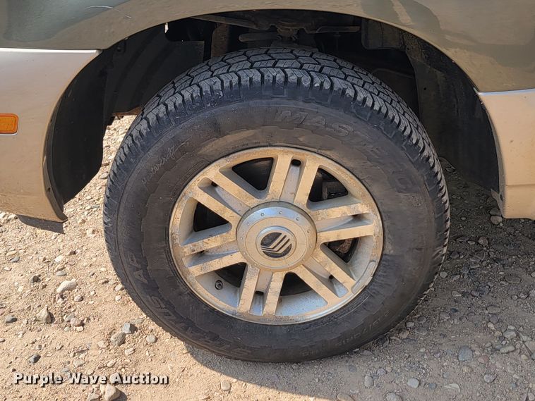image for item LQ9262 2004 Mercury Mountaineer  SUV
