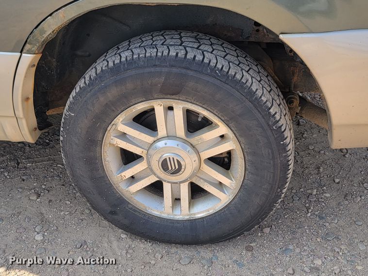 image for item LQ9262 2004 Mercury Mountaineer  SUV