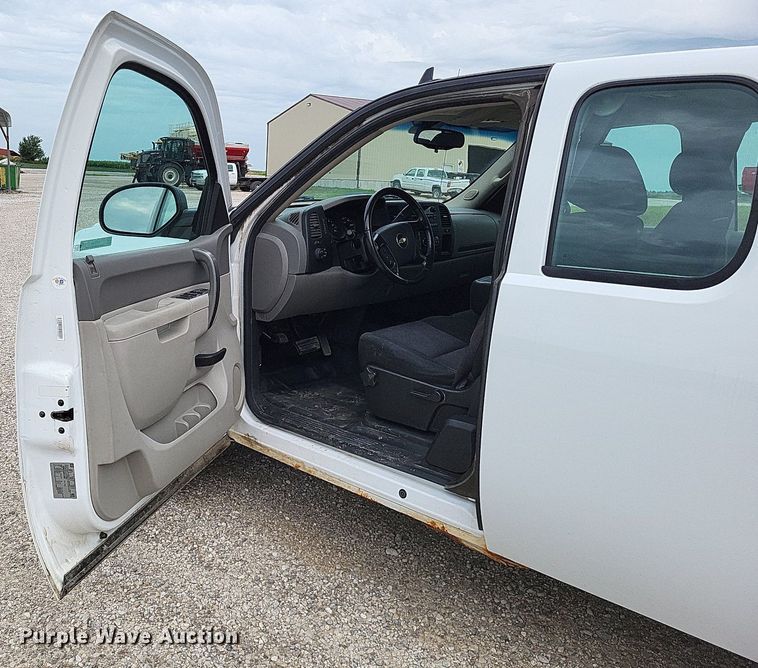 image for item LS9606 2012 Chevrolet Silverado 1500  Ext. Cab pickup truck