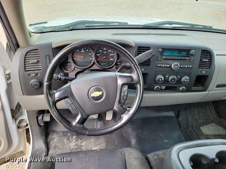 image for item LS9606 2012 Chevrolet Silverado 1500  Ext. Cab pickup truck