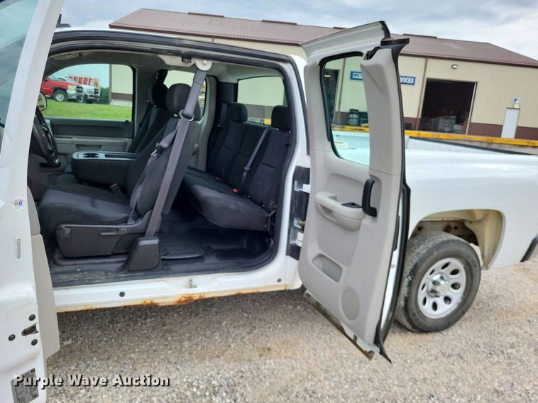 image for item LS9606 2012 Chevrolet Silverado 1500  Ext. Cab pickup truck