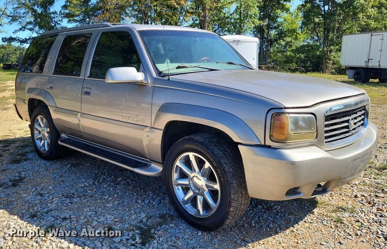 image for item LS9743 2000 Cadillac Escalade  SUV