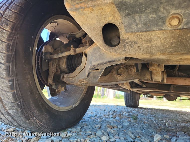 image for item LS9743 2000 Cadillac Escalade  SUV