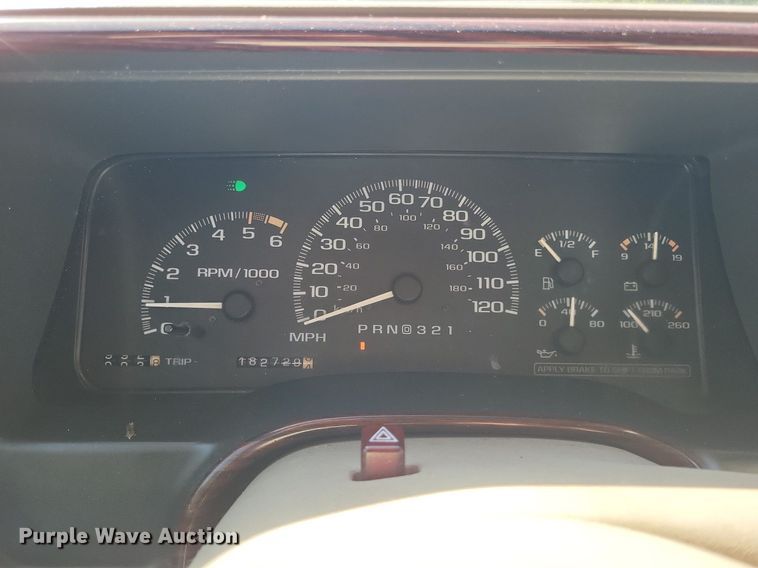 image for item LS9743 2000 Cadillac Escalade  SUV