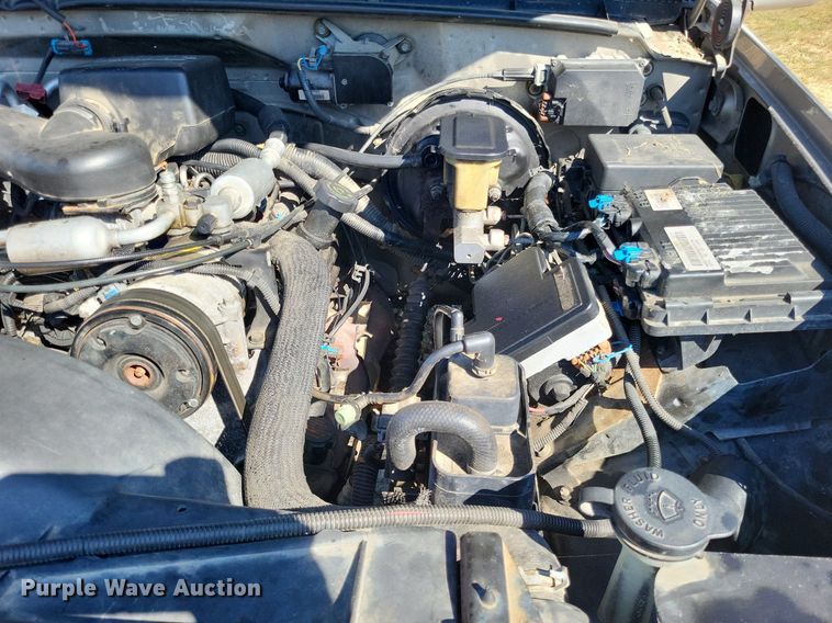 image for item LS9743 2000 Cadillac Escalade  SUV