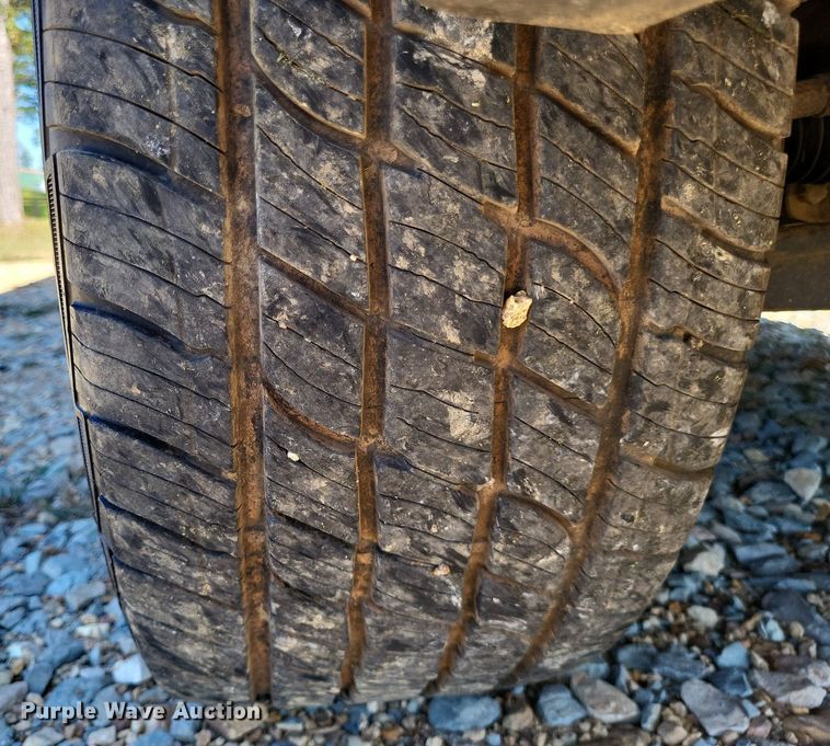 image for item LS9743 2000 Cadillac Escalade  SUV