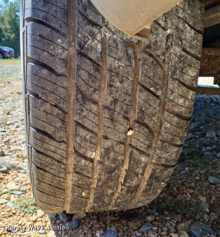 image for item LS9743 2000 Cadillac Escalade  SUV