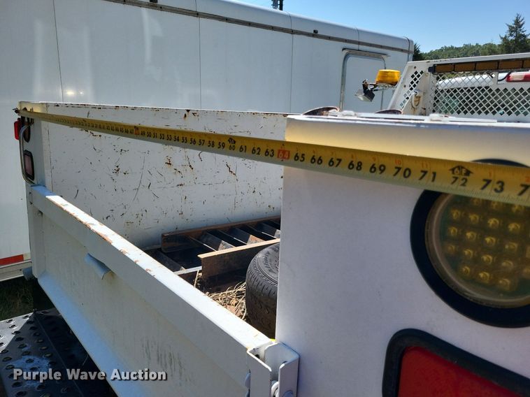 image for item LS9744 2007 Chevrolet 2500HD  Ext. Cab utility bed pickup truck