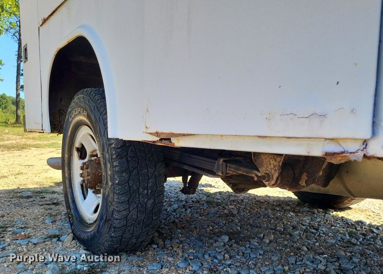 image for item LS9744 2007 Chevrolet 2500HD  Ext. Cab utility bed pickup truck