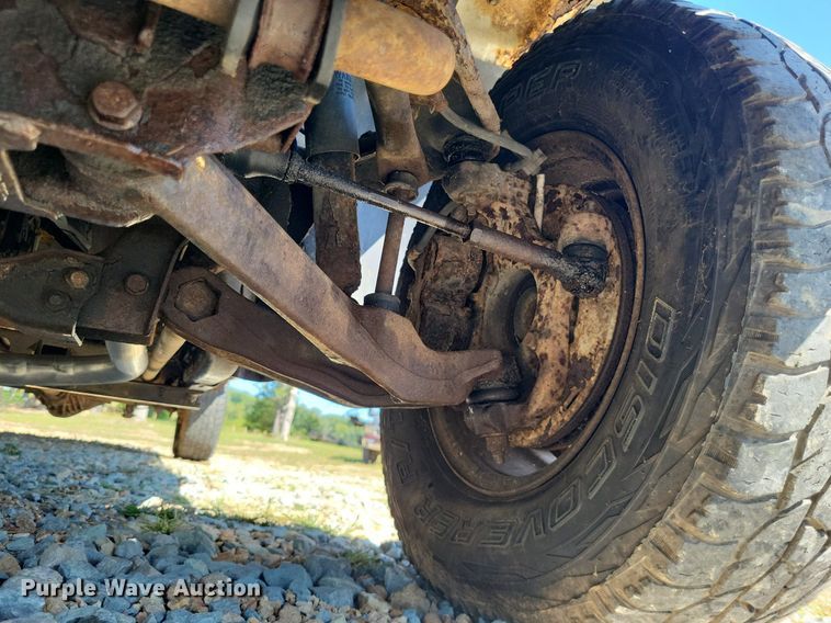 image for item LS9744 2007 Chevrolet 2500HD  Ext. Cab utility bed pickup truck