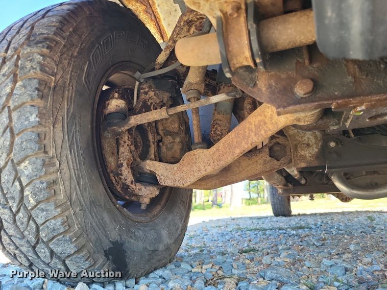 image for item LS9744 2007 Chevrolet 2500HD  Ext. Cab utility bed pickup truck