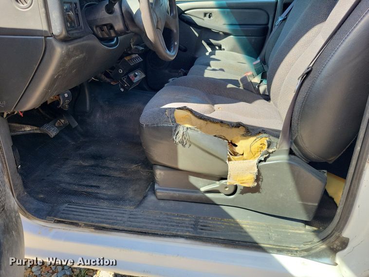 image for item LS9744 2007 Chevrolet 2500HD  Ext. Cab utility bed pickup truck