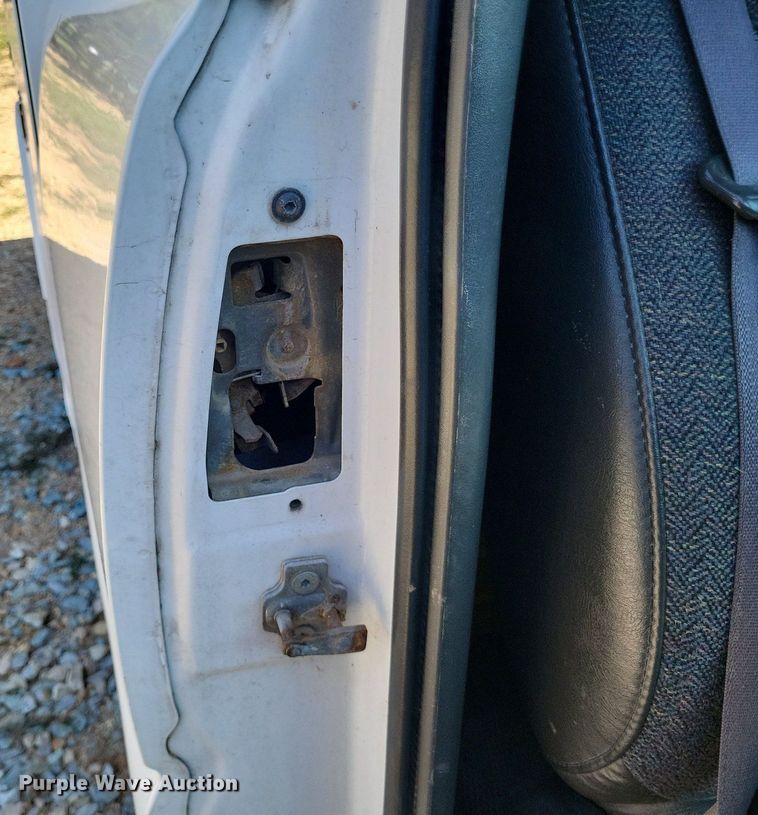 image for item LS9744 2007 Chevrolet 2500HD  Ext. Cab utility bed pickup truck