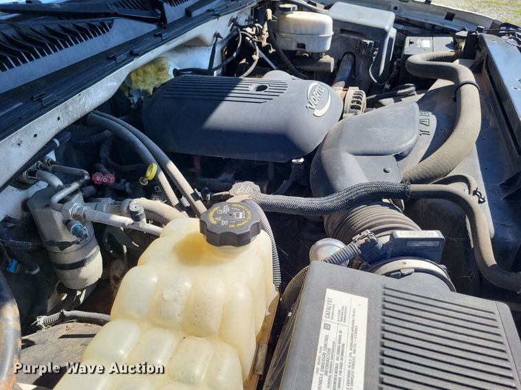 image for item LS9744 2007 Chevrolet 2500HD  Ext. Cab utility bed pickup truck