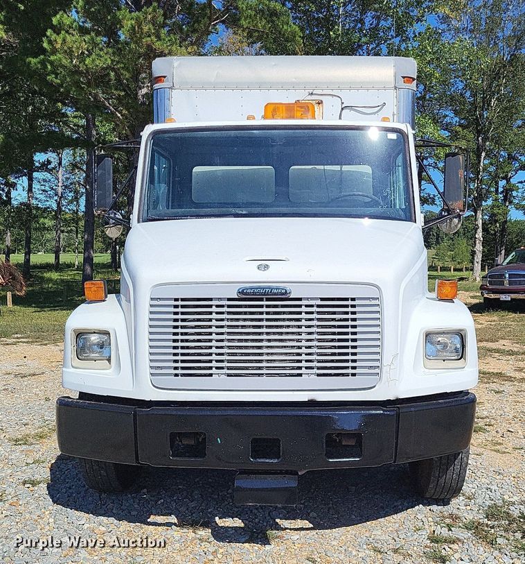 image for item LS9745 2001 Freightliner FL60  box truck