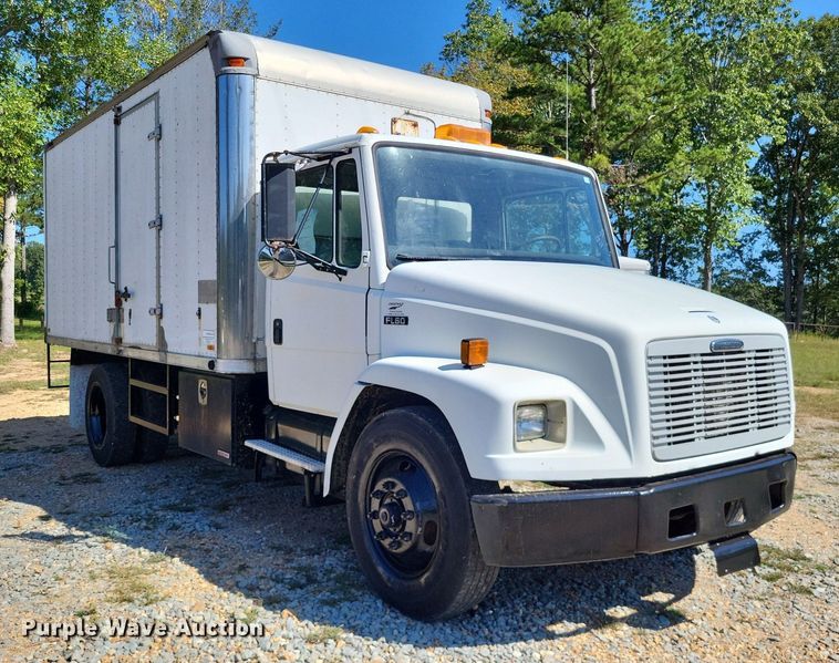 image for item LS9745 2001 Freightliner FL60  box truck