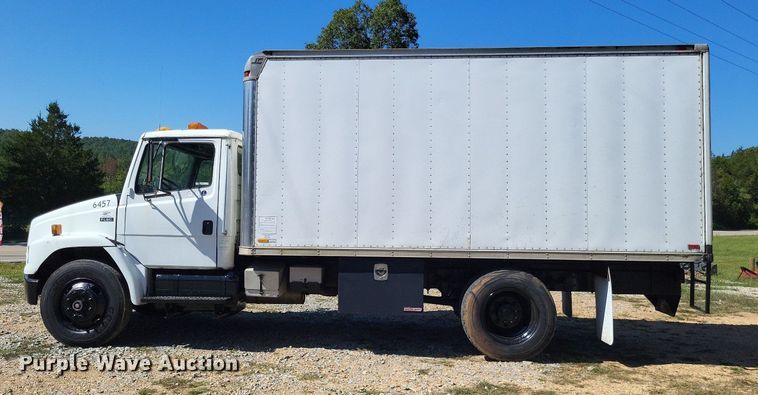 image for item LS9745 2001 Freightliner FL60  box truck