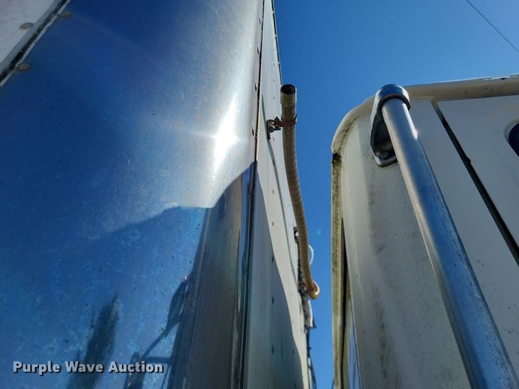 image for item LS9745 2001 Freightliner FL60  box truck