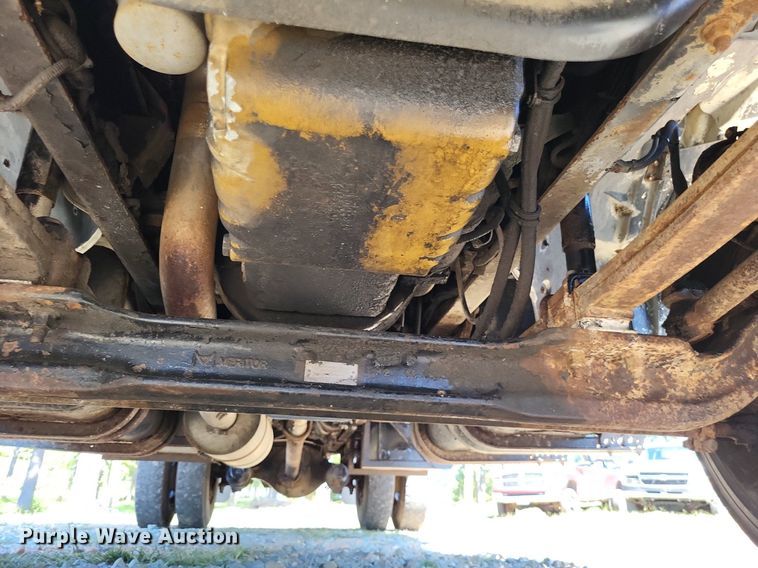 image for item LS9745 2001 Freightliner FL60  box truck