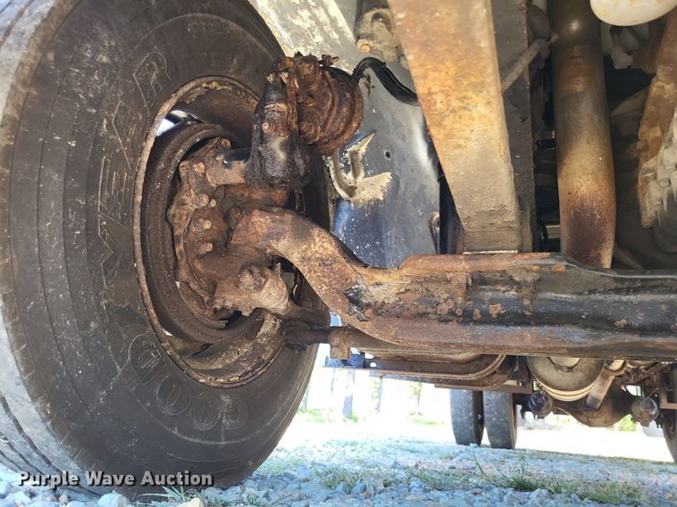 image for item LS9745 2001 Freightliner FL60  box truck