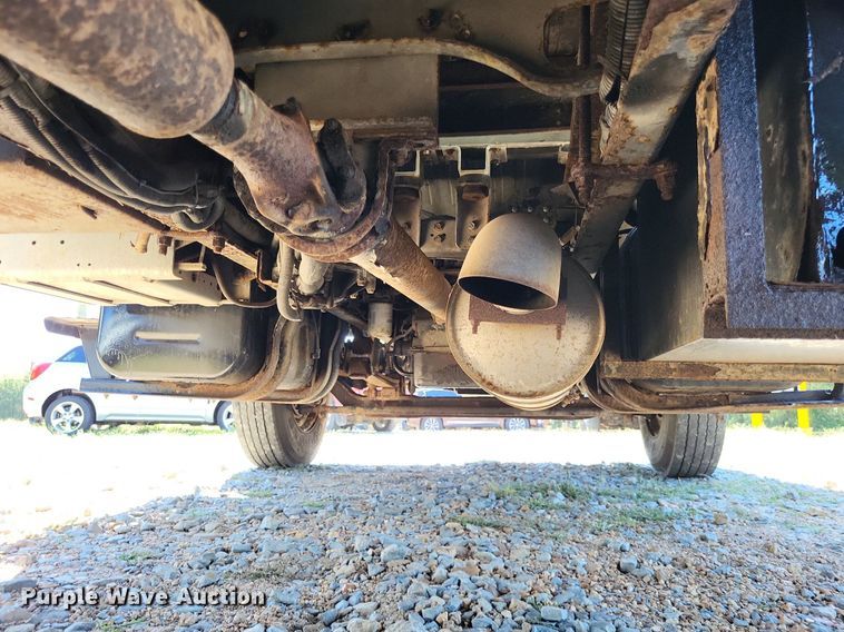 image for item LS9745 2001 Freightliner FL60  box truck