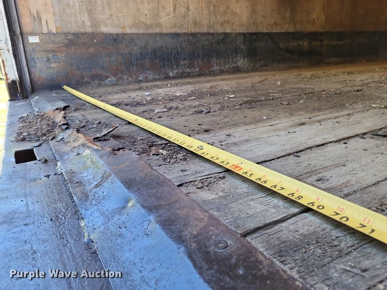 image for item LS9745 2001 Freightliner FL60  box truck