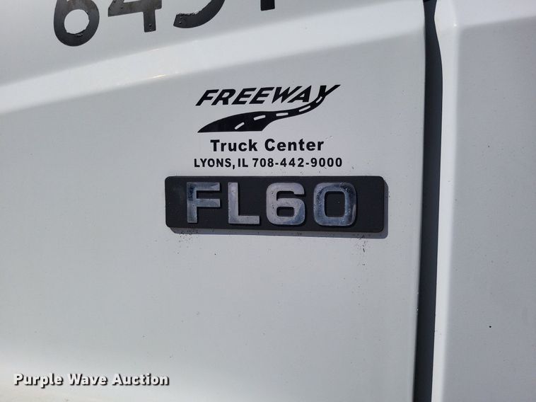 image for item LS9745 2001 Freightliner FL60  box truck