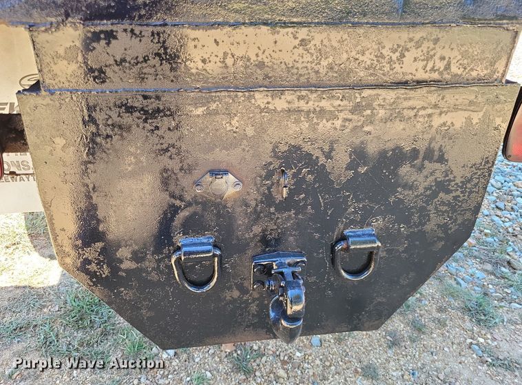 image for item LS9745 2001 Freightliner FL60  box truck