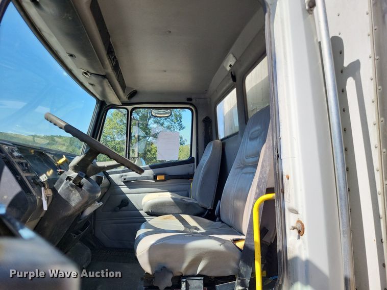 image for item LS9745 2001 Freightliner FL60  box truck