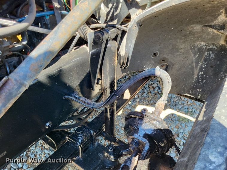 image for item LS9745 2001 Freightliner FL60  box truck